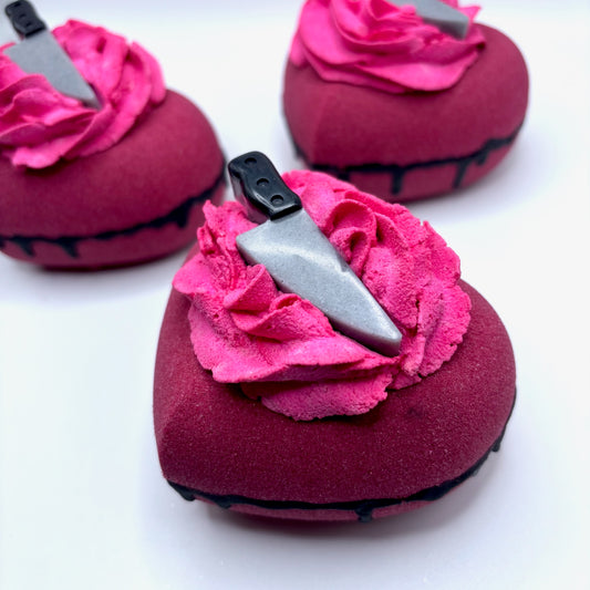 Femme Fatale Bombshell Heart Bath Bomb